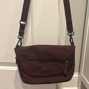 Lululemon purse